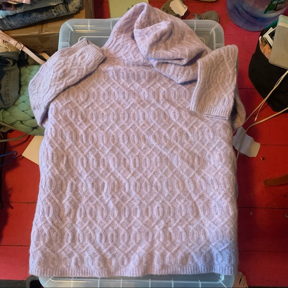 Cashmere Cable Knit Sweater - Picture 5 of 9